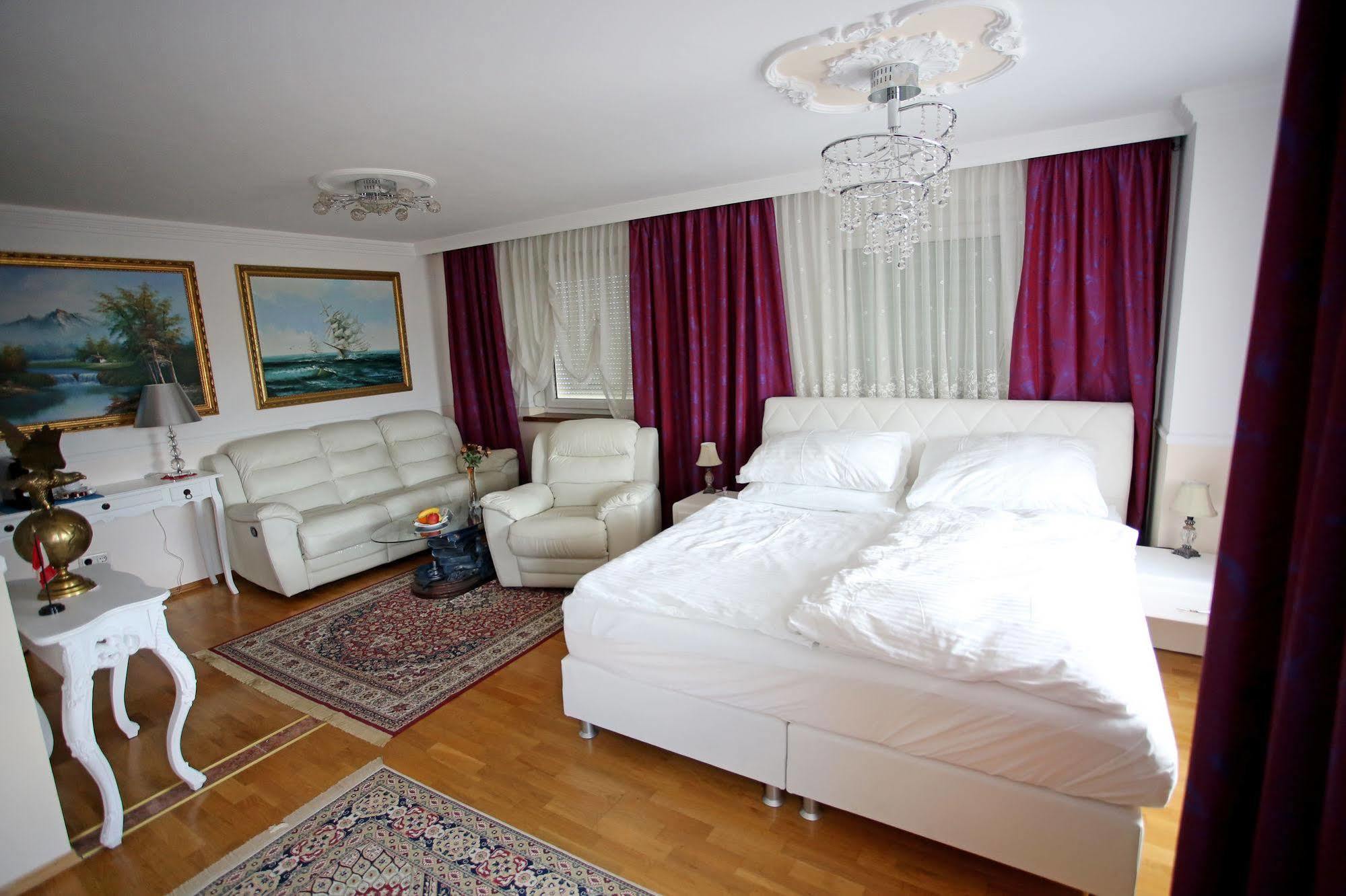 Hoeckner Plaza Hotel Attnang-Puchheim Ngoại thất bức ảnh